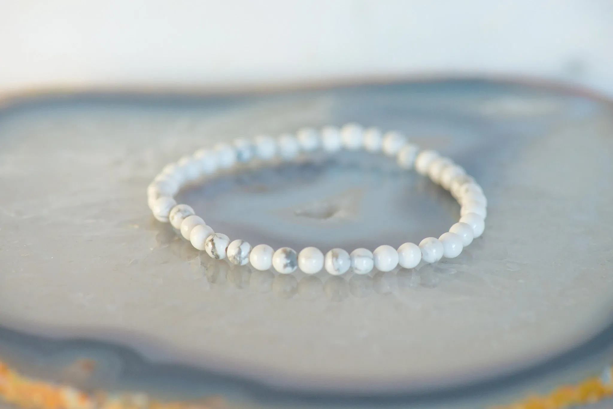 Howlite Dainty Bracelet